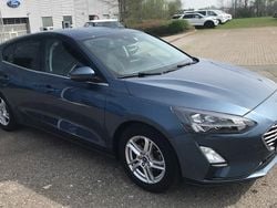 Chromablau metallic (blau) Gebraucht 2021 Ford Focus Cool & Connect Limousine | 16.980 € (Fairer Preis)