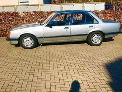 Gold Gebraucht 1982 Opel Commodore Limousine | 6.900 €
