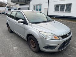 Silber Gebraucht 2010 Ford Focus Limousine | 1.300 € (Superpreis)