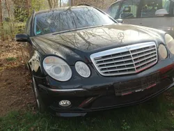 Schwarz Gebraucht 2005 Mercedes E220 Avantgarde Kombi | 1.700 €