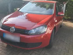 Rot Gebraucht 2011 VW Golf VI Kleinwagen | 6.400 € (Fairer Preis)