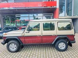 Beige (sandbeigeweinrot) Gebraucht 1987 Mercedes G250 SUV | 29.900 €