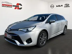 Silber Gebraucht 2017 Toyota Avensis Edition-S Kombi | 15.495 € (Fairer Preis)