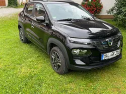 Schwarz Gebraucht 2022 Dacia Spring Comfort Plus Kleinwagen | 10.900 € (Fairer Preis)