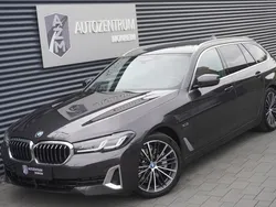 Sophistograu brillanteffekt metallic Gebraucht 2022 BMW 530e Luxury Line Limousine | 31.990 € (Guter Preis)