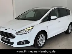 Weiß Gebraucht 2017 Ford S-MAX Titanium Van / Kleinbus | 16.990 € (Fairer Preis)