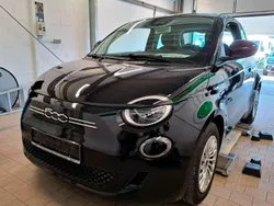 Onyx schwarz (10n) Gebraucht 2023 Fiat 500e Kleinwagen | 21.898 € (Fairer Preis)