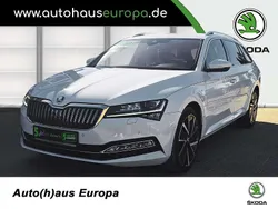 Moonweiß perleffekt Gebraucht 2022 Skoda Superb Style Kombi | 33.490 € (Fairer Preis)