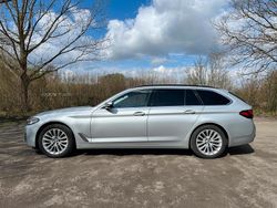 Silber Gebraucht 2021 BMW 520 Luxury Line Kombi | 29.999 € (Guter Preis)