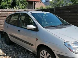 Silber Gebraucht 2000 Renault Scénic Van / Kleinbus | 2.099 € (Etwas zu teuer)