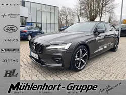 Grau Gebraucht 2024 Volvo V60 Ultimate Kombi | 39.900 € (Fairer Preis)
