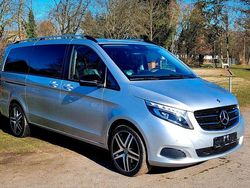 Silber Gebraucht 2019 Mercedes V250 Night Van / Kleinbus | 36.500 €