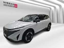 Pearl white/black Gebraucht 2025 Nissan Qashqai SUV | 28.950 € (Guter Preis)