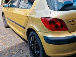 Gold Gebraucht 2001 Peugeot 307 Kleinwagen | 1.100 € (Fairer Preis)