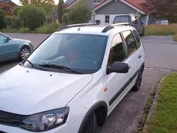 Weiß Gebraucht 2016 Lada Kalina Kombi | 5.800 € (Teuer)