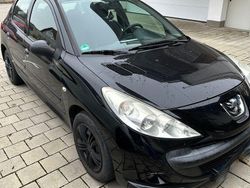 Schwarz Gebraucht 2011 Peugeot 206+ Kleinwagen | 2.400 € (Fairer Preis)