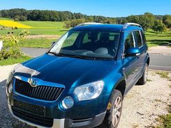 Blau Gebraucht 2012 Skoda Yeti Family SUV | 3.999 € (Fairer Preis)