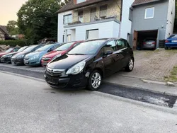 Schwarz Gebraucht 2011 Opel Corsa Kleinwagen | 3.250 €