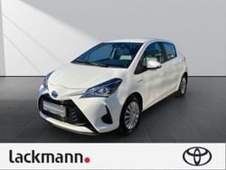 Weiss Gebraucht 2019 Toyota Yaris Hybrid Comfort Limousine | 14.990 € (Fairer Preis)
