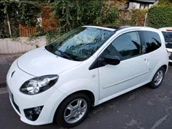 Weiß Gebraucht 2010 Renault Twingo Night&Day Kleinwagen | 3.500 €