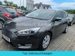 Grau Gebraucht 2015 Ford Focus Titanium Kombi | 9.999 € (Fairer Preis)
