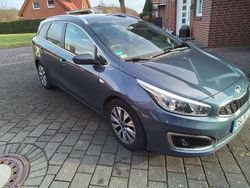 Blau Gebraucht 2017 Kia Ceed Sportswagon DREAM-TEAM Edition Kombi | 10.790 € (Fairer Preis)
