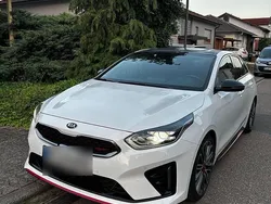 Weiß Gebraucht 2020 Kia ProCeed GT Kleinwagen | 26.000 € (Teuer)