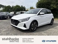Atlas white Gebraucht 2023 Hyundai i20 Trend Limousine | 15.990 €