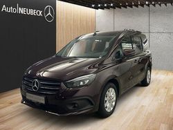 Rot Gebraucht 2024 Mercedes T180 Progressive Van / Kleinbus | 27.700 € (Guter Preis)