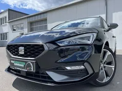 Mitternachtsschwarz Gebraucht 2022 Seat Leon FR-Line Kombi | 24.860 € (Fairer Preis)