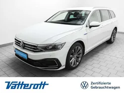 Weiss Gebraucht 2023 VW Passat GTE Kombi | 31.880 € (Fairer Preis)