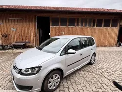 Silber Gebraucht 2013 VW Touran Trendline Van / Kleinbus | 10.000 € (Guter Preis)