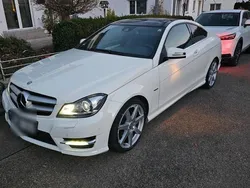 Weiß Gebraucht 2012 Mercedes 220 Sport Coupé | 9.900 €