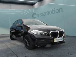 Schwarz Gebraucht 2021 BMW 118 Advantage Kleinwagen | 18.040 € (Guter Preis)