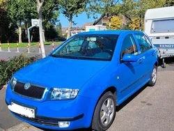 Blau Gebraucht 2003 Skoda Fabia Limousine | 3.250 € (Etwas zu teuer)