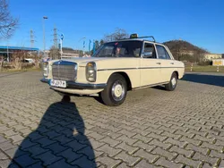 Beige Gebraucht 1976 Mercedes W115 Limousine | 21.900 €