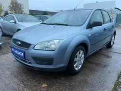 Blau Gebraucht 2006 Ford Focus Trend Limousine | 4.497 € (Etwas zu teuer)