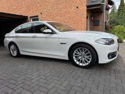 Weiß Gebraucht 2015 BMW 520 Luxury Line Limousine | 13.900 € (Fairer Preis)