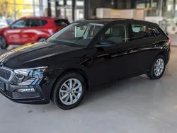 Schwarz Gebraucht 2019 Skoda Scala Ambition Kleinwagen | 14.900 € (Guter Preis)