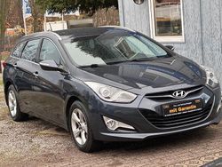 Grau Gebraucht 2015 Hyundai i40 Edition Kombi | 10.990 € (Guter Preis)
