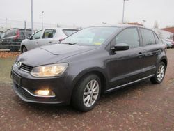 Grau Gebraucht 2015 VW Polo Limousine | 10.950 € (Fairer Preis)