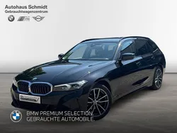Saphirschwarz Gebraucht 2024 BMW 318 Sport Line Kombi | 35.690 € (Fairer Preis)