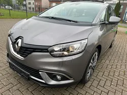Grau Gebraucht 2020 Renault Scénic IV Business Van / Kleinbus | 15.999 € (Fairer Preis)