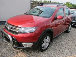 Rot Gebraucht 2016 Dacia Sandero Stepway Kleinwagen | 6.998 € (Guter Preis)