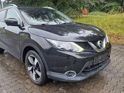 Schwarz Gebraucht 2015 Nissan Qashqai Acenta SUV | 10.500 € (Guter Preis)