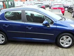 Blau Gebraucht 2008 Peugeot 207 Urban Move Limousine | 3.400 € (Etwas zu teuer)