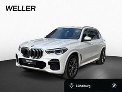Mineralweiß (weiß) Gebraucht 2022 BMW X5 M Sport SUV | 53.990 € (Superpreis)