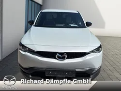 Mondsteinweiß Gebraucht 2021 Mazda MX30 Basis SUV | 13.990 € (Fairer Preis)