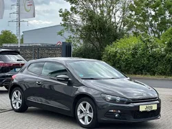 Dark maroon metallic Gebraucht 2010 VW Scirocco Team Coupé | 9.999 € (Fairer Preis)