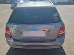 Silber Gebraucht 2011 Mercedes 220 Kombi | 4.600 €